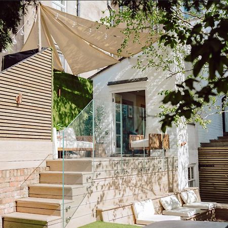 Town Centre Oasis With Two Hot Tubs Cheltenham Buitenkant foto
